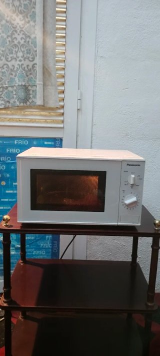 Microondas con grill...PANASONIC...