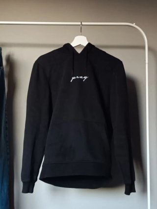 Sudadera Negra con Capucha