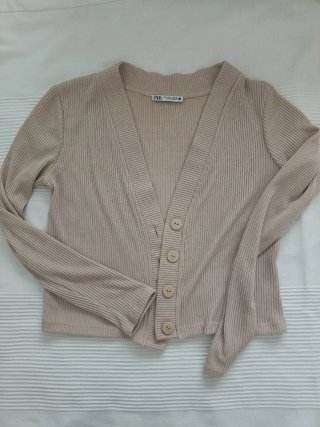 Chaqueta corta Zara beige
