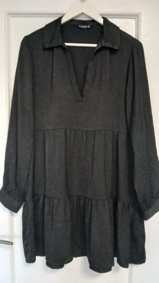 Vestido camisero Stradivarius negro