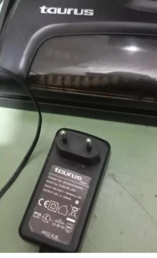 Cargador para aspiradora Taurus