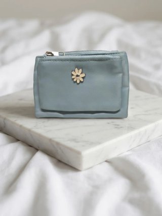 Precioso Monedero Azul con Detalle de Flor