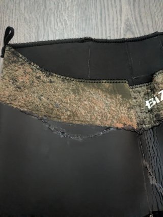 Traje de Neopreno Chicle con Reparaciones