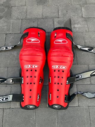 Rodilleras de protección para moto AXO