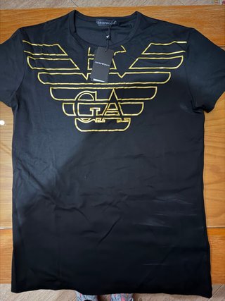 Camiseta Emporio Armani Negra