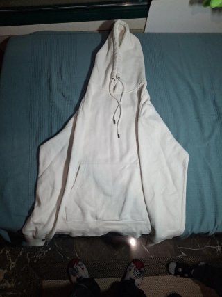 Sudadera Blanca con Capucha