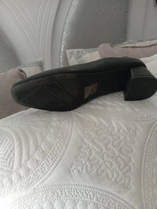 Zapato de salón negro mate