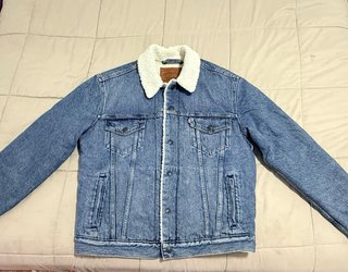 Cazadora vaquera Levi’s + borreguillo SIN ESTRENAR