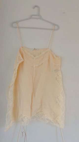 Blusa de tirantes con encaje