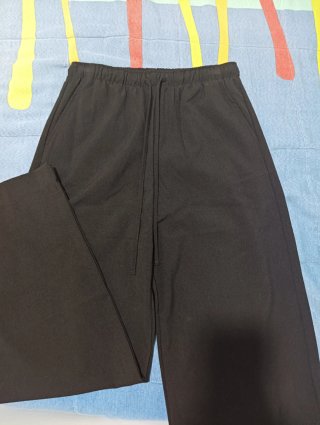 Pantalón ancho Stradivarius negro