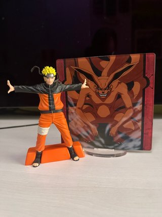 Figura Naruto con Panel de Kurama Banpresto