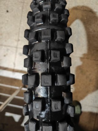 Neumático Dunlop D908