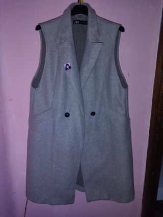 Chaleco largo Zara gris