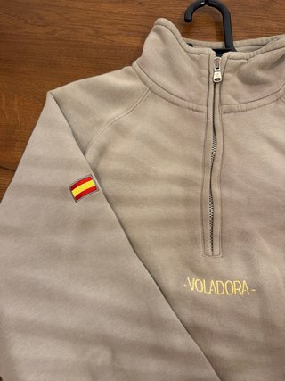 Sudadera Beige con Cremallera