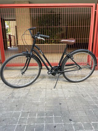 Bicicleta de paseo Elops negra