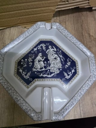 Cenicero de Porcelana Decorado