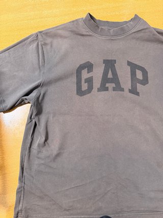 Playera GAP x Yeezy