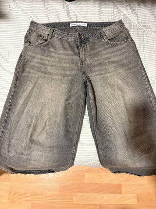 Pantalón Bershka Gris