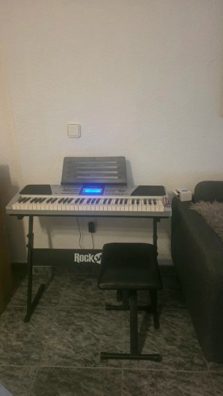 Teclado 61 Teclas con Soporte y Banqueta
