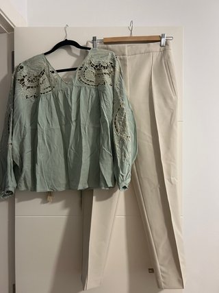Conjunto de blusa y pantalón