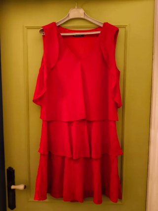 Vestido Rojo con Volantes