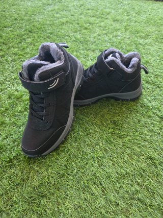 Botas negras con forro interior Talla 39