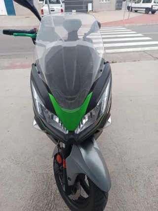 Kawasaki J300 Edición Especial ABS