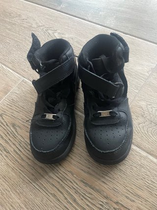 Zapatillas Baloncesto Negras talla 32
