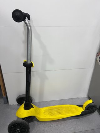 Patinete Infantil de Tres Ruedas