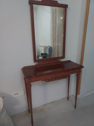 Mueble de entrada vintage con espejo