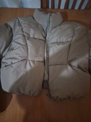 Cazadora acolchada Pull&Bear beige