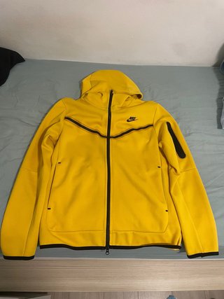 Sudadera Nike Tech Fleece Amarilla