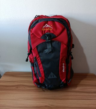Mochila 40L Impermeable para Viaje y Senderismo