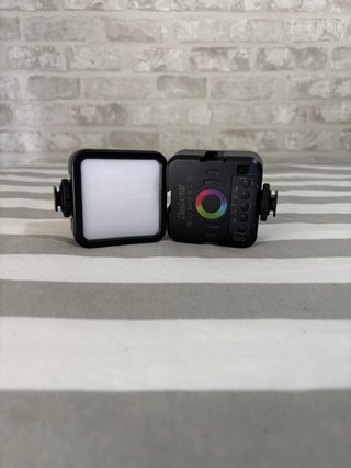 2 Mini Focos LED RGB Desiontal