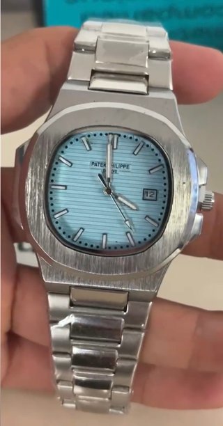 Reloj Plateado y Azul