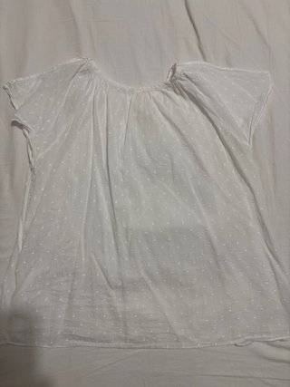 Camiseta blanca de niña