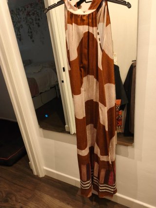 Vestido largo cuello halter con nudo