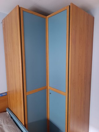 Armario Esquinero de Madera. Medidas en foto.