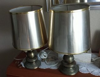 Set de 2 Lámparas de Sobremesa Metálicas. 40€ las2