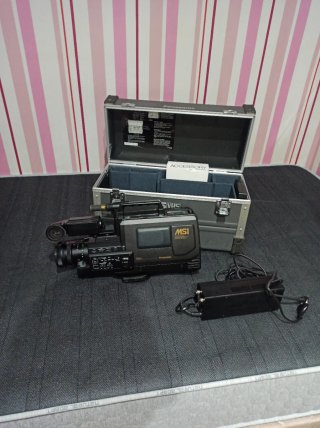 Cámara de vídeo vintage años 90