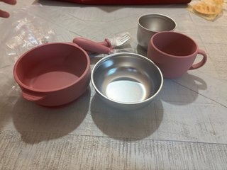 Set de Vajilla Infantil de Acero y Silicona