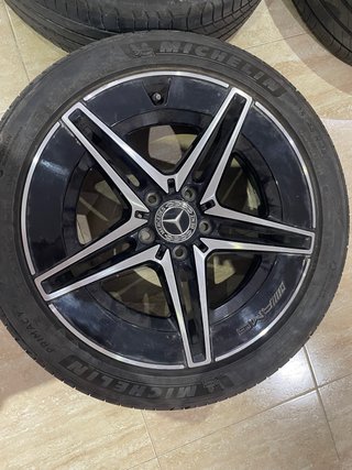 Llantas 18” Mercedes AMG con neumáticos Michelin