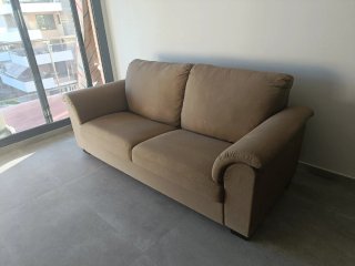 Sofá de dos plazas IKEA marrón