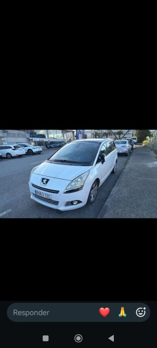 Peugeot 5008 2011