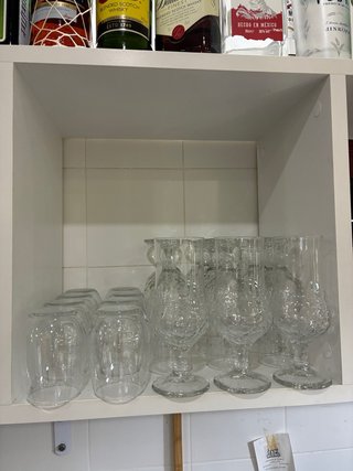 Set de Vasos y Copas de Cristal y platos