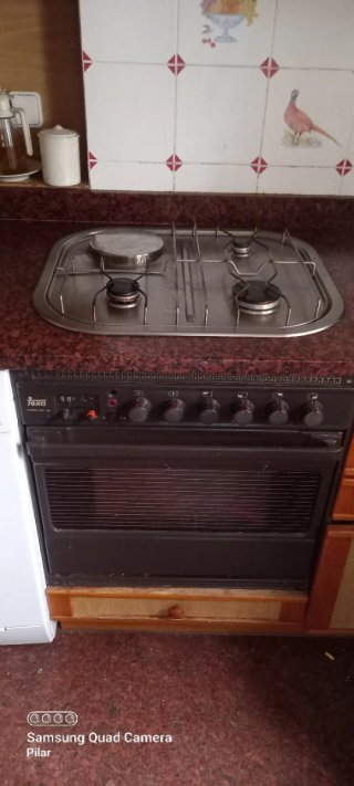 Cocina Teka Mixta Gas y Eléctrica con horno