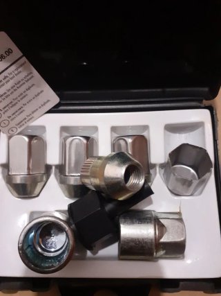 TORNILLOS ANTI-ROBO DE TUERCA JAPONESES Y AMERICAN