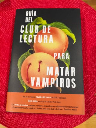 Guia del club de lectura para matar vampiros firma