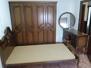 Conjunto de Dormitorio Antiguo de Madera