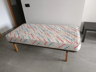 Cama de 90 cm con somier y colchón